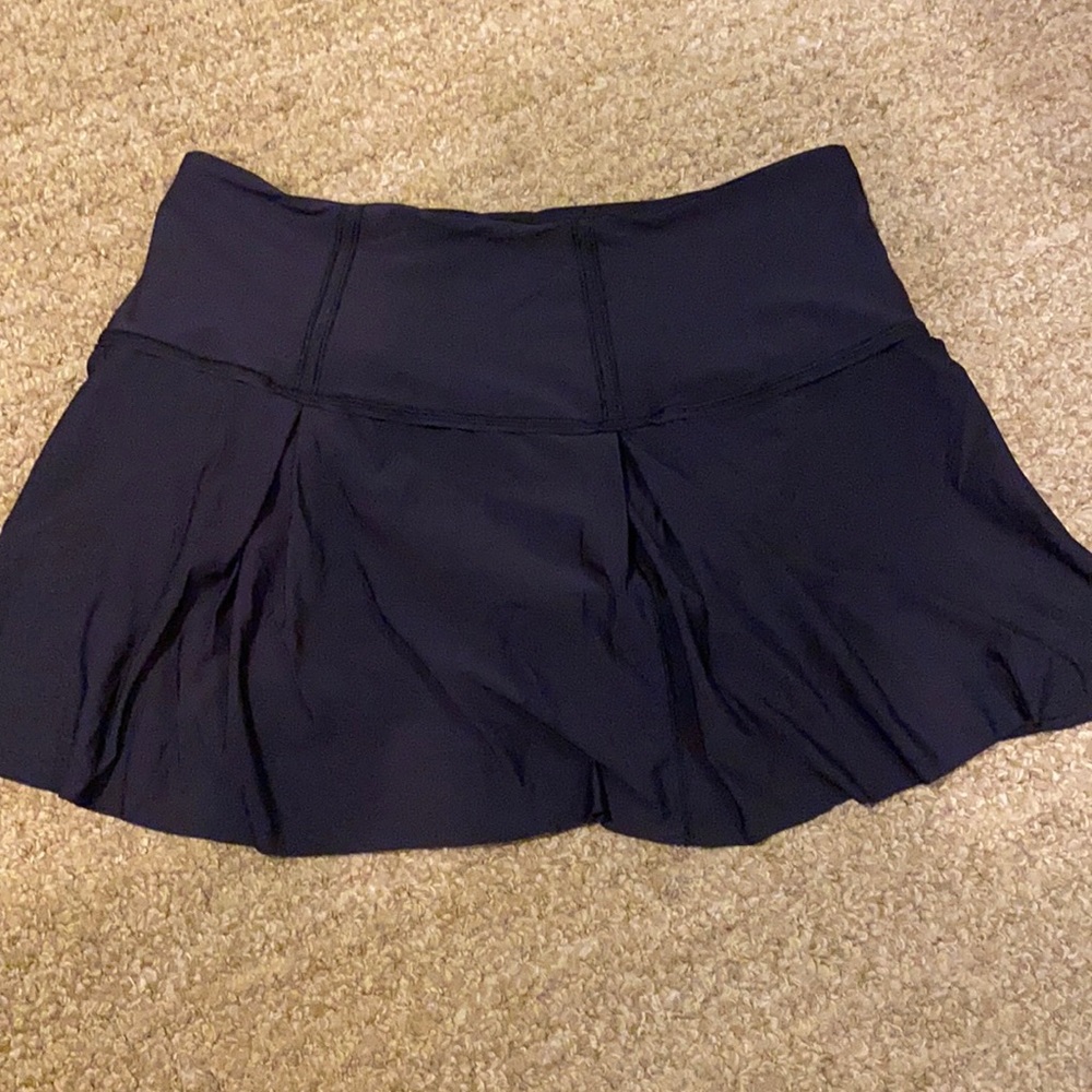 Black lululemon size 8 skirt